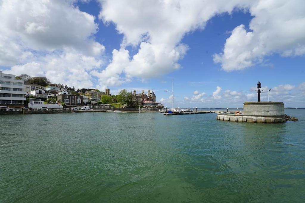 Paskins, Cowes - Sleeps 4 - 2 Bed - 2 Bath - Central Location Eksteriør bilde